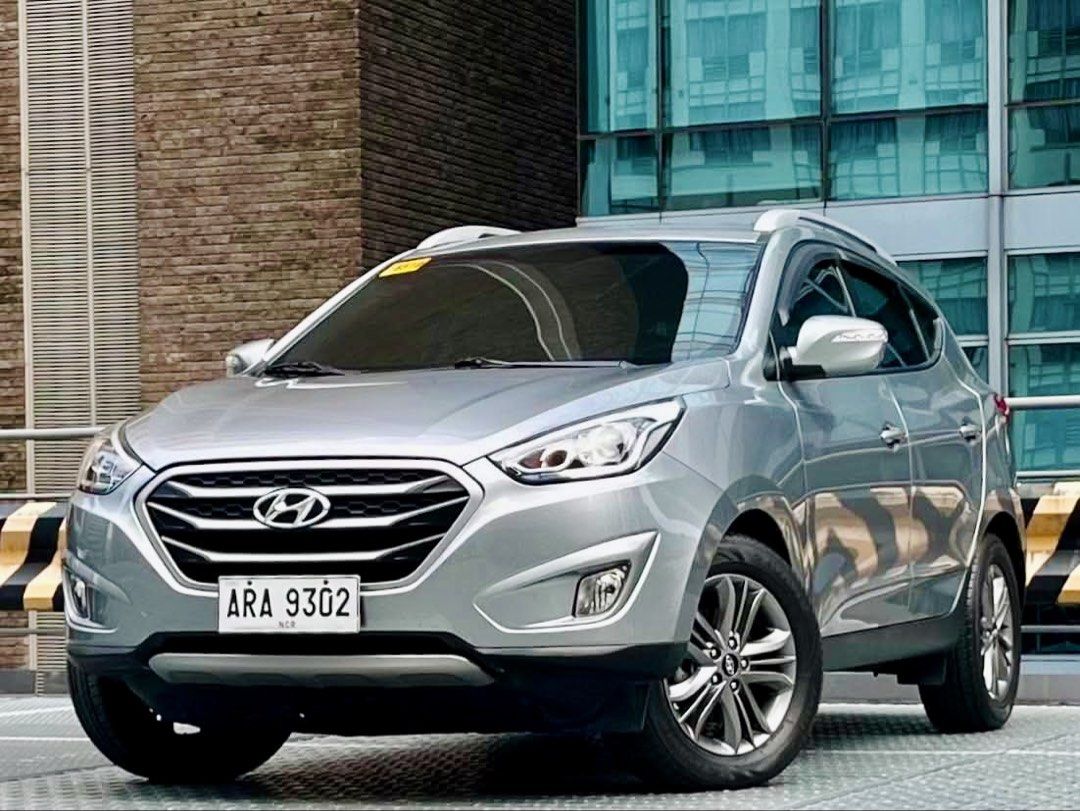 Hyundai Tucson 2.0 (A) (Category: Used Cars) located in Makati City. Submitted by maby_latido05 (Listing ID 1447218281, Image 2). Description: 2015 Hyundai Tucson 2.0 GLS Gas AT‼️🔥 FINANCING: ALL IN DP Php70K! **Subject for Bank Approval** 2yrs:P27,915 3yrs:P20,170 4yrs:P16,725 🔰Mileage: 35K KM ✅NO MILEAGE TAMPERING GUARANTEED✅ We will scan the Vehicle in front of you ➡️2nd Owner ➡️Steering Control ➡️5 Seater ➡️Airbags ➡️Leather Seat Cover ➡️Po