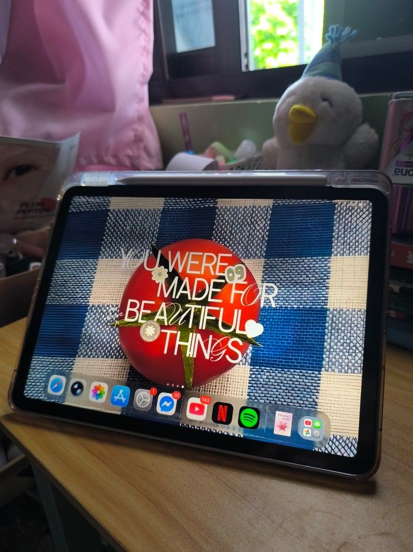 iPad Air 6 11 inches (Category: iPad) located in Kawayan. Submitted by lbufz (Listing ID 1447116521, Image 2). Description: For Sale: iPad Air 11-inch (M2) 128GB Wi-Fi •Bought: November 2024 •Original Price: ₱41,000 •Battery Health: 86% •Cycle Count: 221 •Barely any dents •Fully functional — no ghost touch, no lag, and all buttons, cameras, speakers, and Touch ID work properly. •Issue: The iPad has a white spot on the display (similar to a dead p