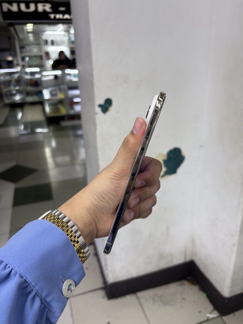 iPhone 17 Air 1TB Factory Unlock No Issue Secondhand (Category: iPhone 17 Series) located in Pasig City. Submitted by FarAndRayShop (Listing ID 1447266299, Image 3). Description: OPEN FOR SWAP/SELLING/BUYING (RFS: Buy and Sell) Price: 62,499 iPhone 17 Air 1TB •FACTORY UNLOCK •NO HIDDEN ISSUES •TEST TO SAWA •Authentic Phone Physical store in Greenhills Shopping Center XD-07 Stall Number Look For Rayray Or Anika NO CASH INSTALLMENT We are open also