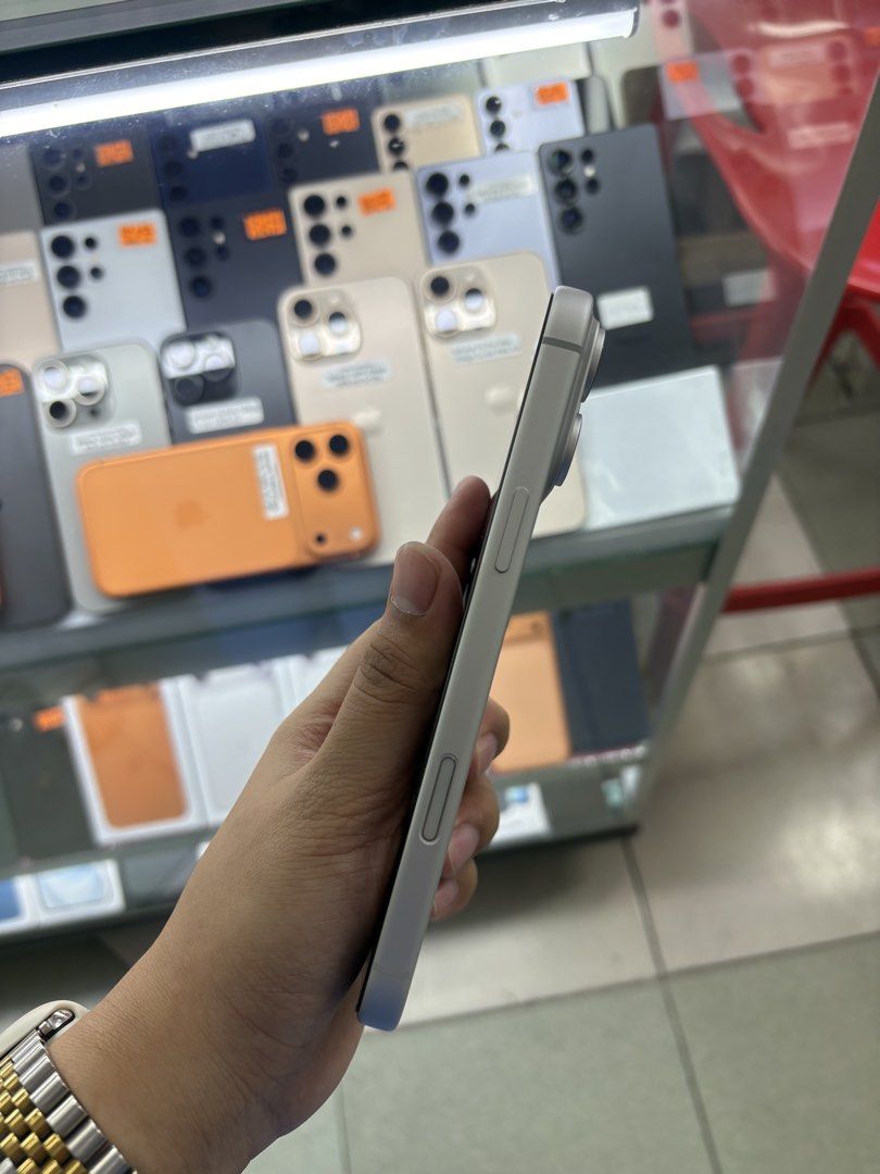 iPhone 17 Pro Max 512GB Factory Unlock No Issue Secondhand (Category: iPhone 17 Series) located in Pasig City. Submitted by FarAndRayShop (Listing ID 1447269931, Image 2). Description: OPEN FOR SWAP/SELLING/BUYING (RFS: Buy and Sell) Price: 83,499 iPhone 17 Pro Max 512GB •FACTORY UNLOCK •NO HIDDEN ISSUES •TEST TO SAWA •Authentic Phone Physical store in Greenhills Shopping Center XD-14 Stall Number Look For Rayray Or Anika NO CASH INSTALLMENT We a