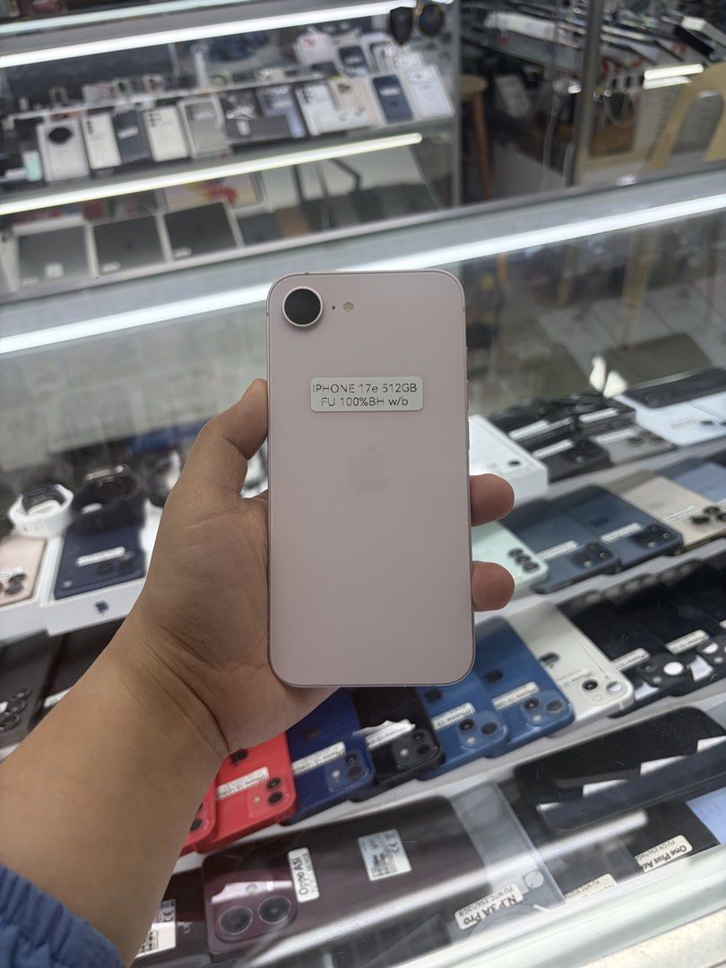 Iphone 17e 512gb 100% BH FU NTC No issue (Category: iPhone 17 Series) located in San Juan City. Submitted by javedsgadgetshop (Listing ID 1447113541, Image 1). Description: INSTALLMENT OPTIONS : SPAY LATER / GGIVES / CREDIT CARD / SKYRO / HOMECREDIT (BRANDNEW) QUICK INFO! ✖️ ➡️ iphone 17e ➡️ 512gb ➡️ Pink Color ➡️ NTC Variant ➡️ 99% Makinis & 100% BH ➡️ Factory Unlock ➡️ WITH FREE CASE AND CHARGER & Box 🤝 We accept swap | Trade - In 💳 We do ins
