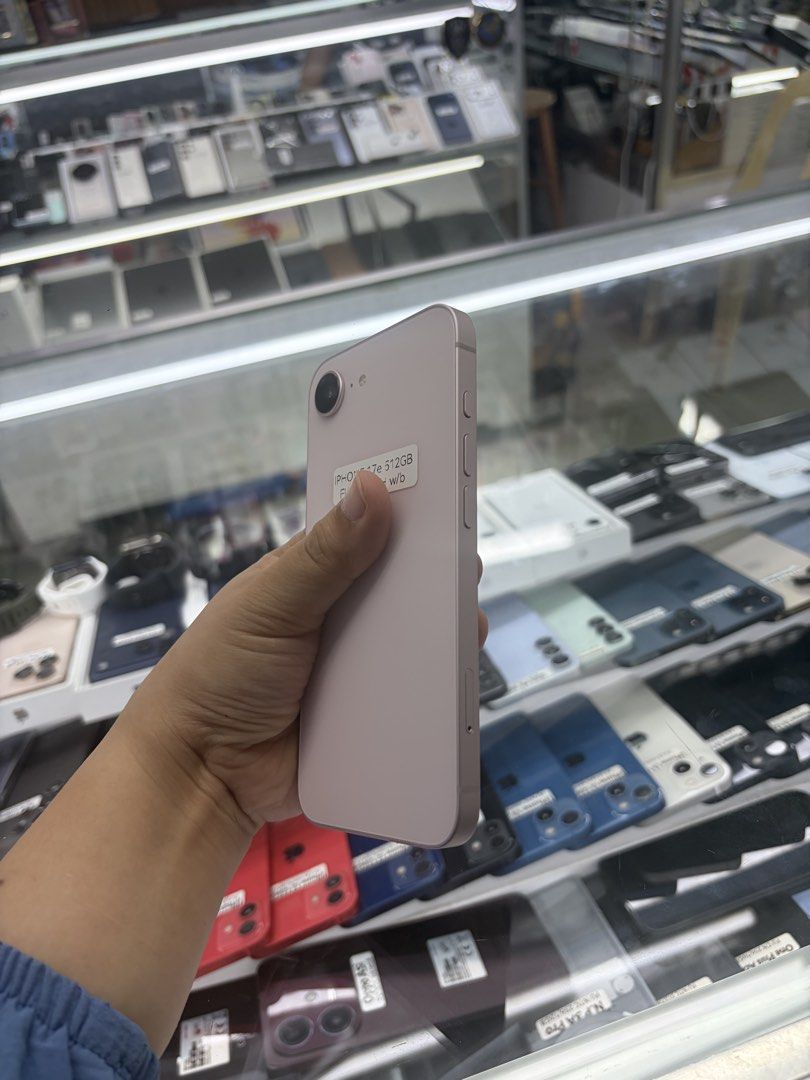 Iphone 17e 512gb 100% BH FU NTC No issue (Category: iPhone 17 Series) located in San Juan City. Submitted by javedsgadgetshop (Listing ID 1447113541, Image 3). Description: INSTALLMENT OPTIONS : SPAY LATER / GGIVES / CREDIT CARD / SKYRO / HOMECREDIT (BRANDNEW) QUICK INFO! ✖️ ➡️ iphone 17e ➡️ 512gb ➡️ Pink Color ➡️ NTC Variant ➡️ 99% Makinis & 100% BH ➡️ Factory Unlock ➡️ WITH FREE CASE AND CHARGER & Box 🤝 We accept swap | Trade - In 💳 We do ins