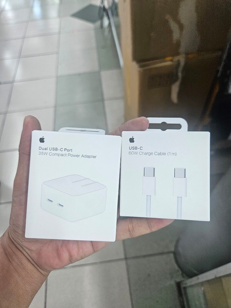 IOS Iphone charger Set Type C to type C (Category: Chargers & Cables) located in Pasay City. Submitted by son_castor (Listing ID 1447164162, Image 2). Description: adaptor and cable set.