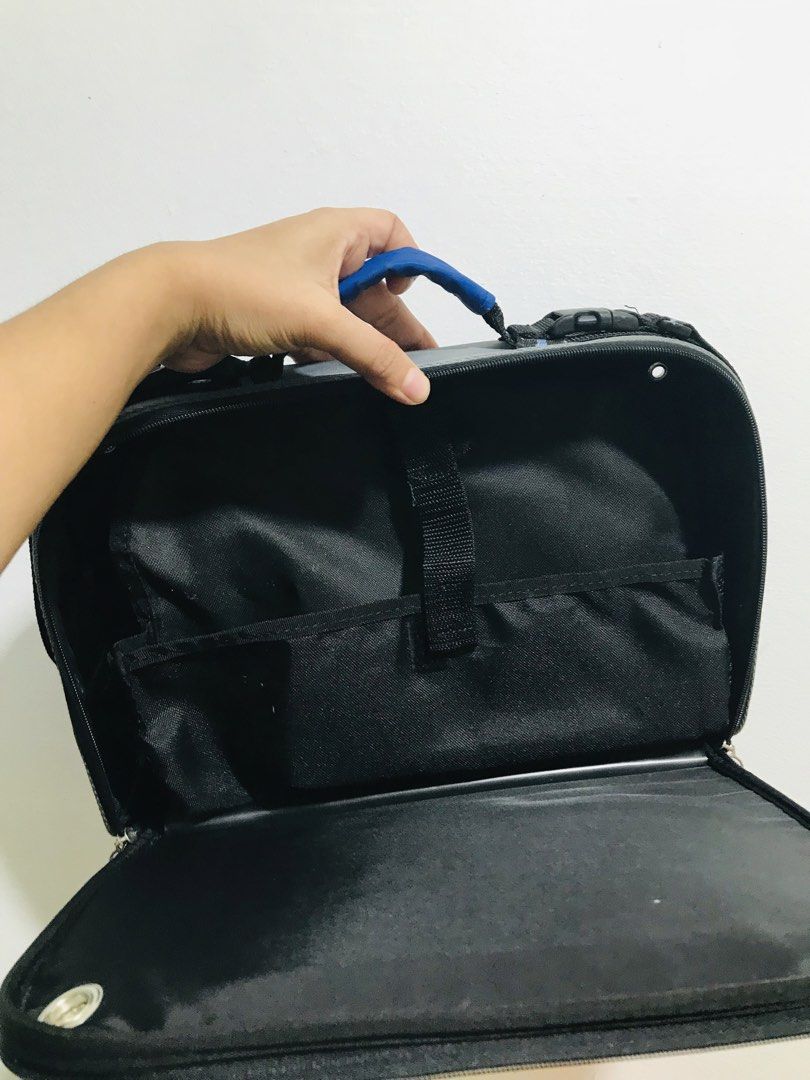 KIDS HANDBAG (Category: Luxury Bags & Wallets) located in Gamu. Submitted by 2022bagsbunny (Listing ID 1447134889, Image 2). Description: .