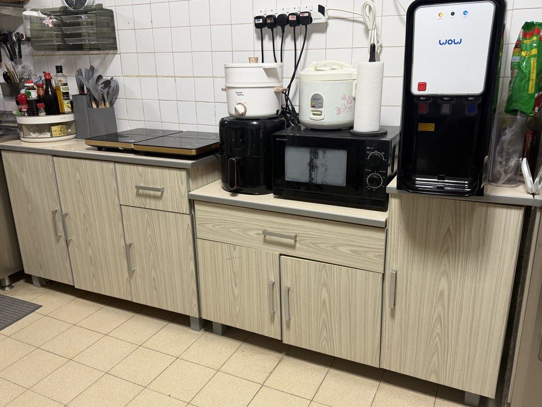 Kitchen cabinet498563243815086080