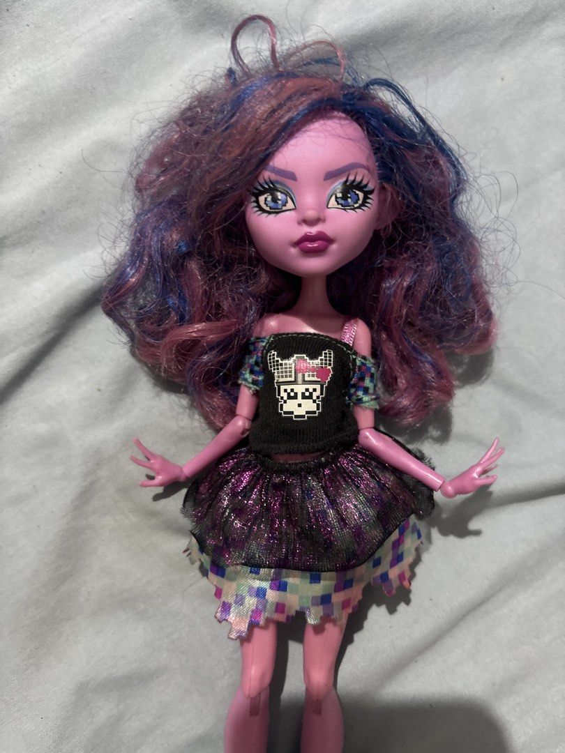 Kjersti Trollson Monster High Doll (Category: Figurines & Statues) located in San Jose del Monte. Submitted by mikariiii (Listing ID 1447211529, Image 2). Description: -WYSIWYG -legs are lightly loose but all joints are tight and kn good condition -inclusions are showed in the pic -she’s missing some of her accessories -mop: gcash, mod: jnt or lalamove (from bulacan area) buyers shoulder sf .