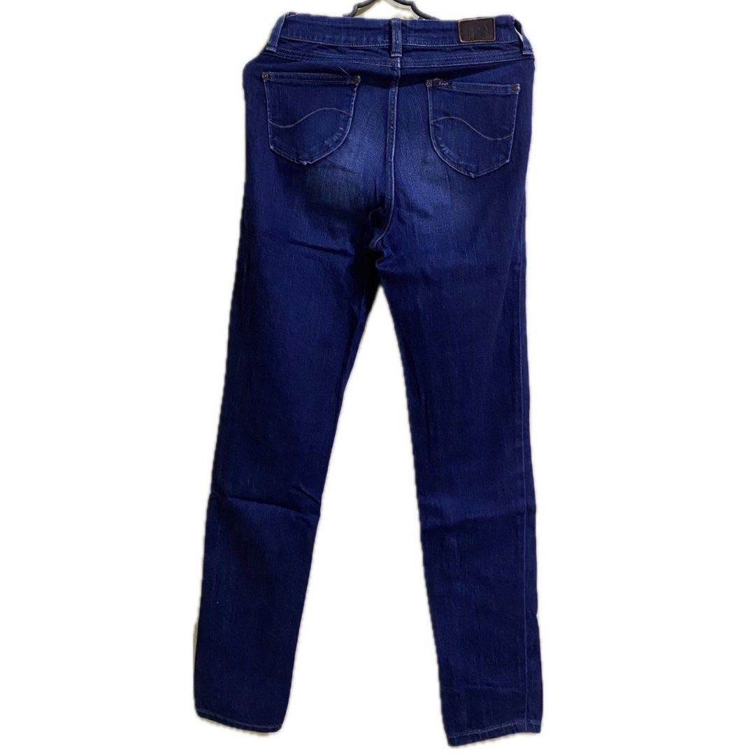 Lee Skinny Jeans Denim Blue (Category: Jeans) located in Tarlac. Submitted by jkapprl (Listing ID 1447221457, Image 2). Description: Size: 25-26 Never been worn High quality denim pants Button is working No issues J&T GCASH.