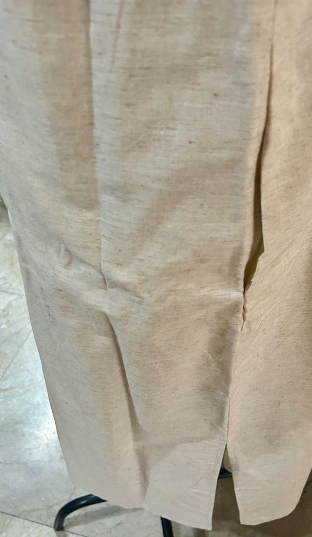 Linen Long Dress (Category: Dresses) located in Caloocan City. Submitted by hermes_evangelista (Listing ID 1447135382, Image 3). Description: Long Linen Dress with Ribbon accent at the top back with pockets & slit Simple but elegant Just needs ironing :) New but w/o tag Best Fit: Small to Medium Best:36" Waist: 28" Length: 48".
