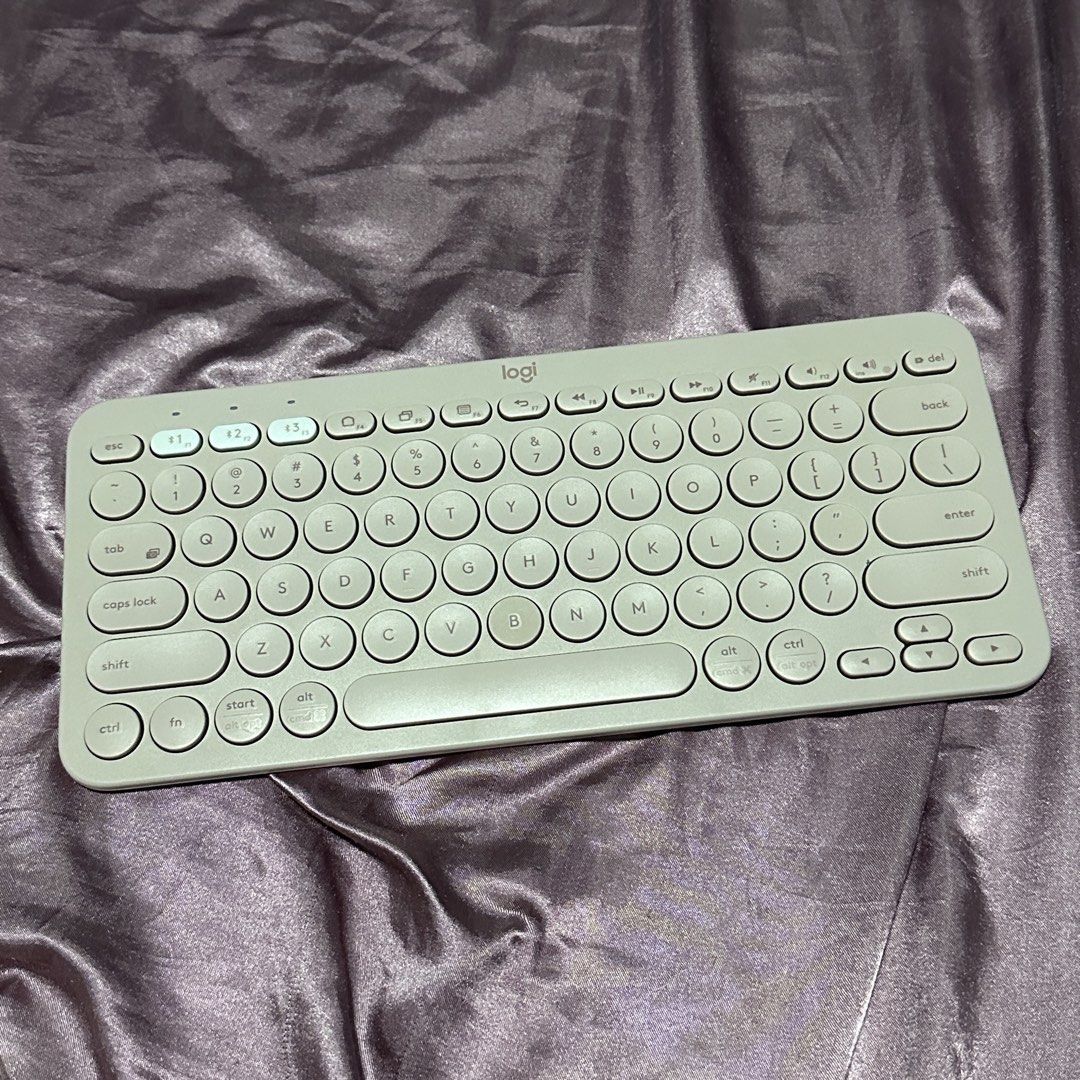 Logitech K380 Multi-Device Bluetooth Wireless Keyboard498707437035212800