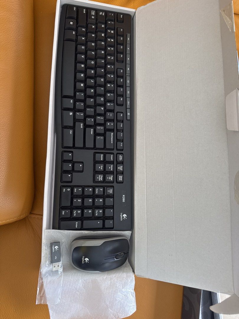 Logitech Wireless Combo MK260 Keyboard and Mouse498123290099077121