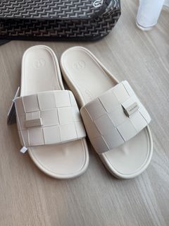 (Category: ) located in . Submitted by euroshopper (Listing ID 1447190258, Image 1). Description: .