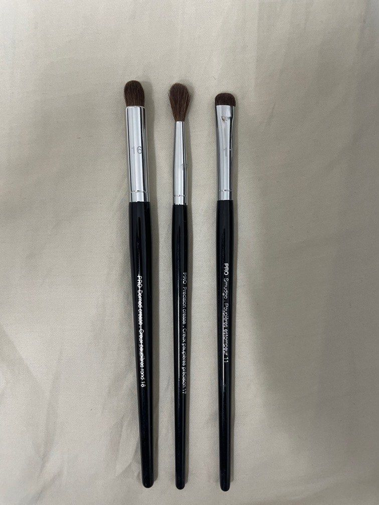 Sephora Makeup brushes (for eye shadow) (Category: Makeup) located in Subang Jaya. Submitted by chocomintttt (Listing ID 1447161161, Image 1). Description: Rm45 ONLY EACH NO FUSSY BUYERS ❌❌❌ RECEIVED AS BIRTHDAY GIFT! VERY GOOD QUALITY!! EXCLUDING POSTAGE.