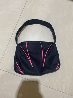 (Category: ) located in . Submitted by jibsthrift (Listing ID 1447141556, Image 1). Description: .
