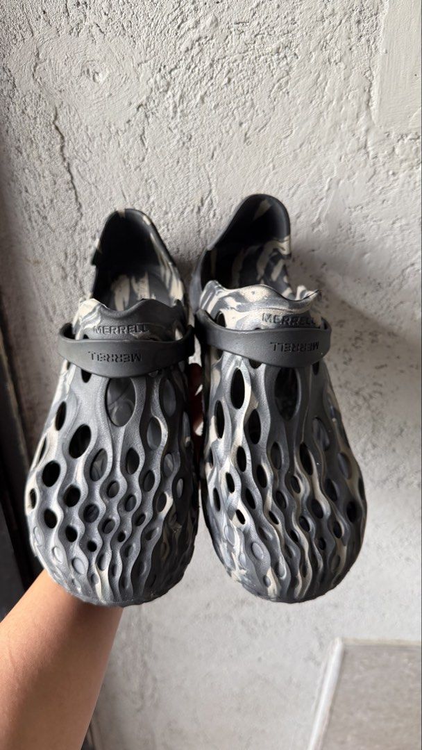 Merrell Hydro Moc Black/Brindle Sandals (Category: Slippers & Slides) located in Limay. Submitted by nimfalorraine (Listing ID 1447292468, Image 1). Description: Used only during our 4 days trip in Bohol. RFS: Decluttering..