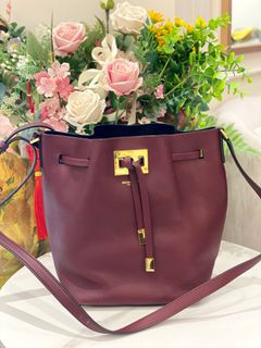 (Category: ) located in . Submitted by luxshare_preloved_ (Listing ID 1447195217, Image 1). Description: .