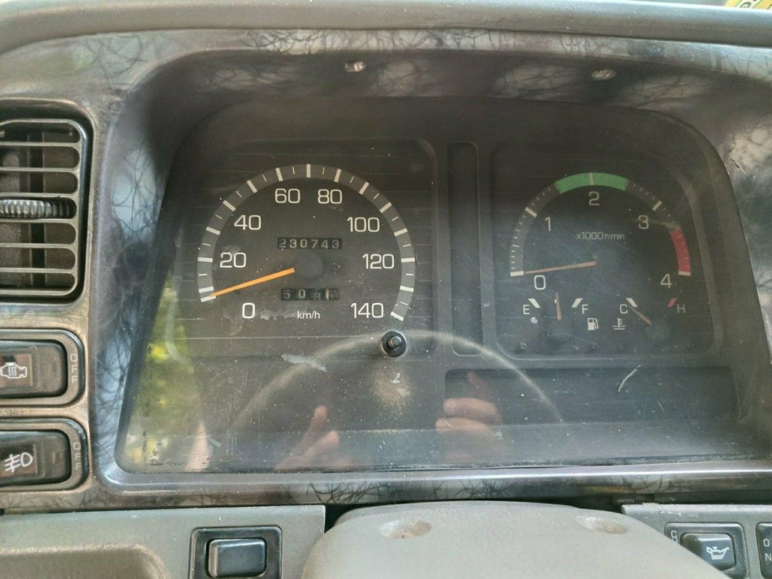Mitsubishi L300 fb Fb Manual (Category: Heavy Vehicles) located in Makati City. Submitted by psysah (Listing ID 1447150055, Image 3). Description: Package 560k For 2 units Vehicle 1 – Mitsubishi Canter Closed Van Make/Model: Mitsubishi Canter Year Model: 1999 Body Type: Closed Van Fuel: Diesel Transmission: Manual (typical for this model) Condition: Used, running condition (based on photos) Good for: Delivery, logistics, moving services, business