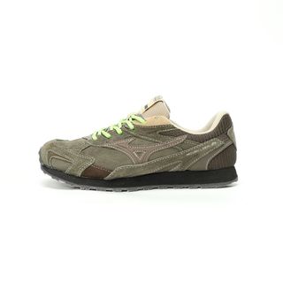 (Category: ) located in . Submitted by sneakers-shop (Listing ID 1447279655, Image 1). Description: .