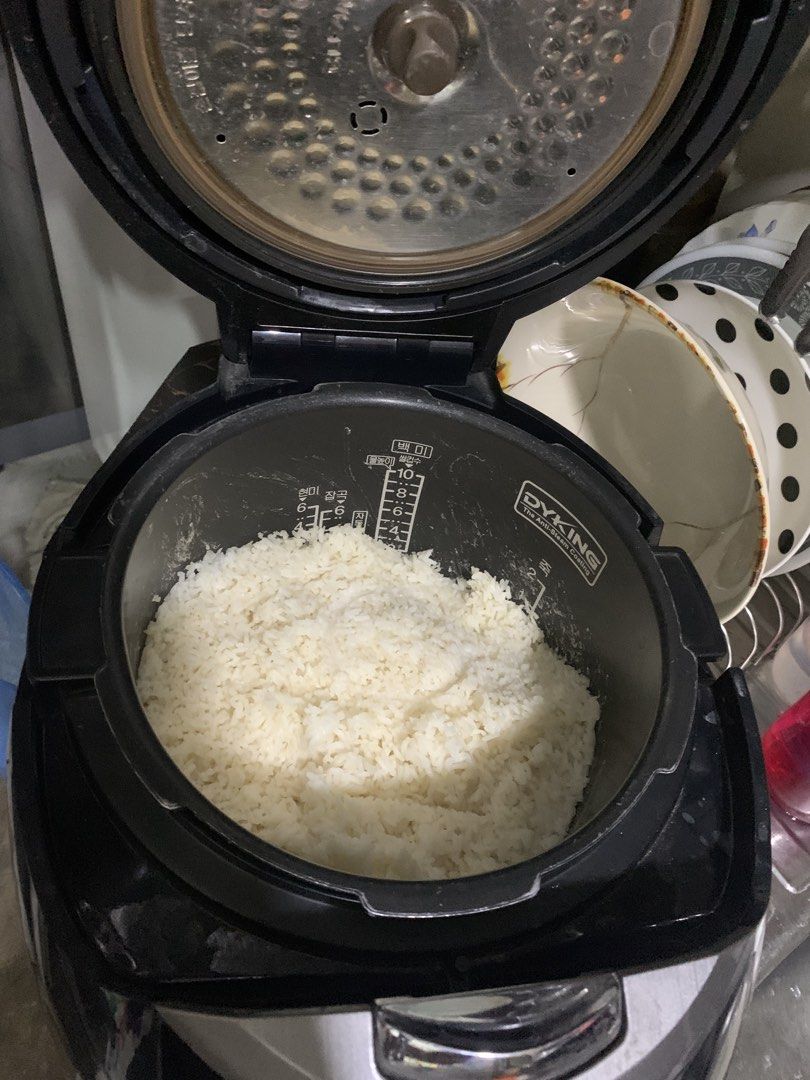 Multi cooker (Category: Cookware & Accessories) located in Manila. Submitted by akotisay (Listing ID 1447128965, Image 3). Description: FOR SALE CUCHEN MULTI COOKER WORKING 220 volts Ready to use Testes ok Taguig city location Pm or txt 09957525547.