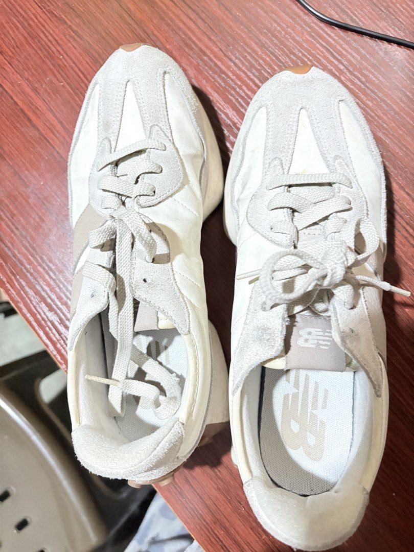 New Balance 327- Driftwood (Category: Sneakers) located in Malabon City. Submitted by stuffsxdeclutter (Listing ID 1447237121, Image 1). Description: NEW BALANCE 327 DRIFTWOOD COLORWAY SIZE: 26CM kulang lang sa linis, super goods pa!!.