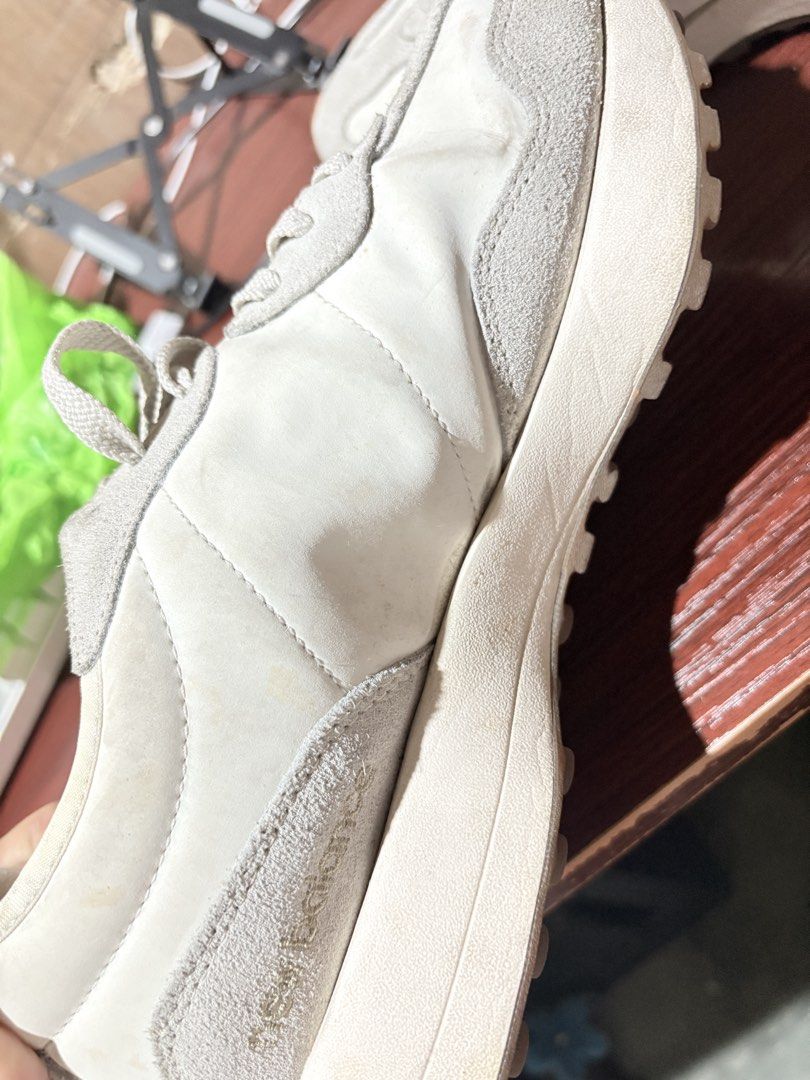 New Balance 327- Driftwood (Category: Sneakers) located in Malabon City. Submitted by stuffsxdeclutter (Listing ID 1447237121, Image 3). Description: NEW BALANCE 327 DRIFTWOOD COLORWAY SIZE: 26CM kulang lang sa linis, super goods pa!!.