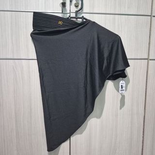 (Kategori: ) berada di . Dikirim oleh preloved_meow (ID iklan 1447216013, Gambar 1). Deskripsi: .