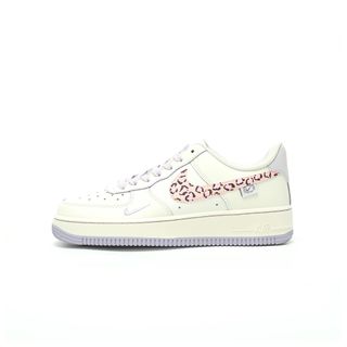 (Category: ) located in . Submitted by sneakers-shop (Listing ID 1447279915, Image 1). Description: .