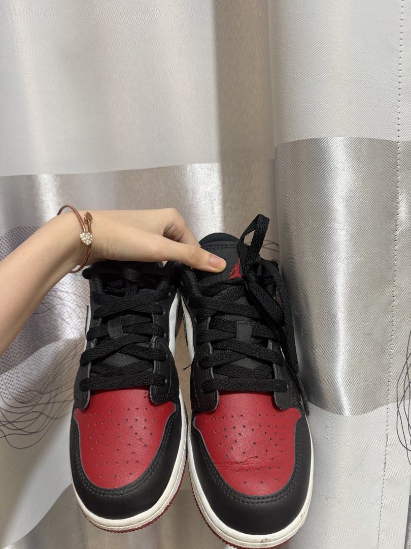 nike air jordan low preloved (Kategori: Sepatu Wanita) berada di Jakarta Barat. Dikirim oleh sunnyaheadd (ID iklan 1447152195, Gambar 1). Deskripsi: size 36 ( no nego sudah murah).