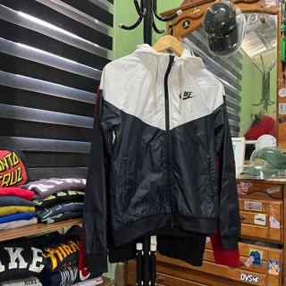 (Category: ) located in . Submitted by realzworld (Listing ID 1447282191, Image 1). Description: .