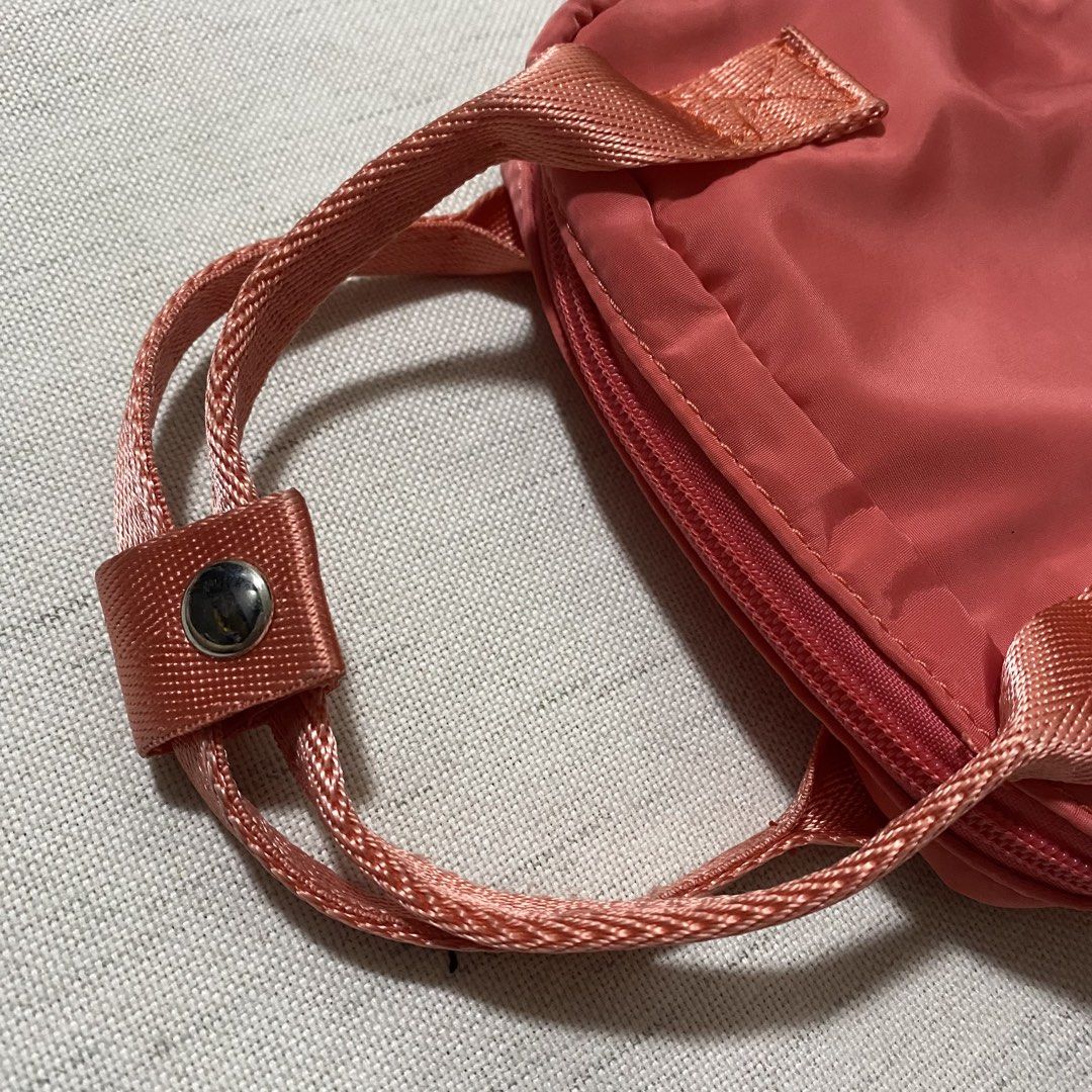 OG BENCH MINI BAG IN CORAL PINK (Category: Cross-body Bags) located in Manila. Submitted by xoiyaaa (Listing ID 1447259404, Image 3). Description: PAYMENT FIRST ORIGINAL BENCH ITEM.
