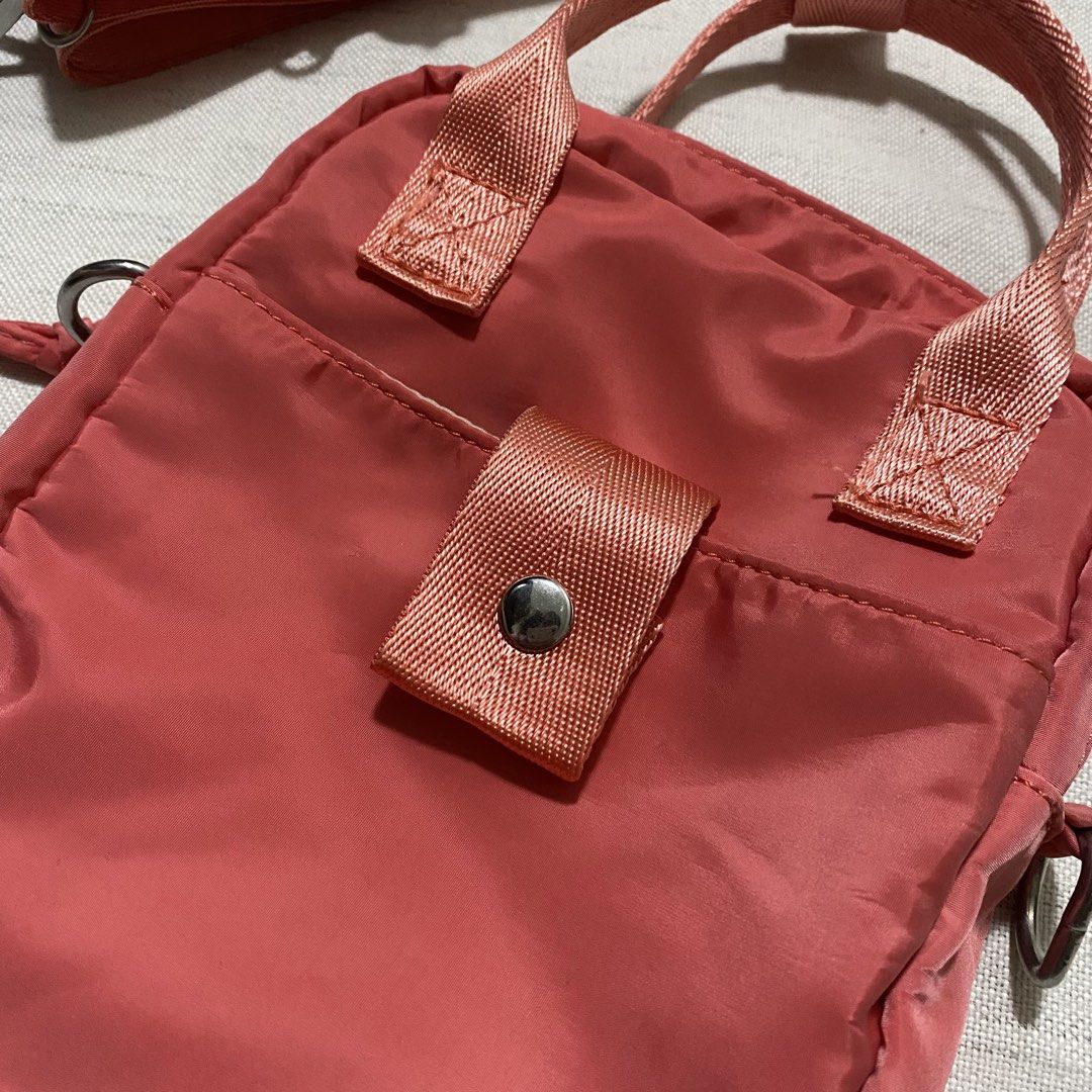 OG BENCH MINI BAG IN CORAL PINK (Category: Cross-body Bags) located in Manila. Submitted by xoiyaaa (Listing ID 1447259404, Image 2). Description: PAYMENT FIRST ORIGINAL BENCH ITEM.