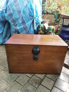 (Category: ) located in . Submitted by SecondHand_Furniture (Listing ID 1447172234, Image 1). Description: .