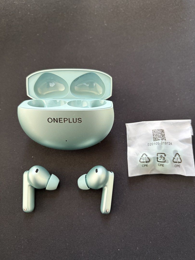 OnePlus Buds 4 Mint Green