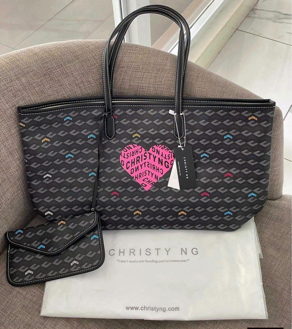 Orig CNG Valentine EDT TOTE FULL SIZE (Category: Tote Bags) located in Cagayan de Oro. Submitted by dan.onahon91 (Listing ID 1447257515, Image 3). Description: Brandnew with inclusion Bought offshore .