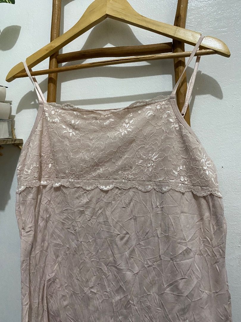 Pink cami lace sleepwear top (Category: Sleeveless) located in Caloocan City. Submitted by barbie0797 (Listing ID 1447276963, Image 2). Description: Small to Large Adjustable straps No issue.