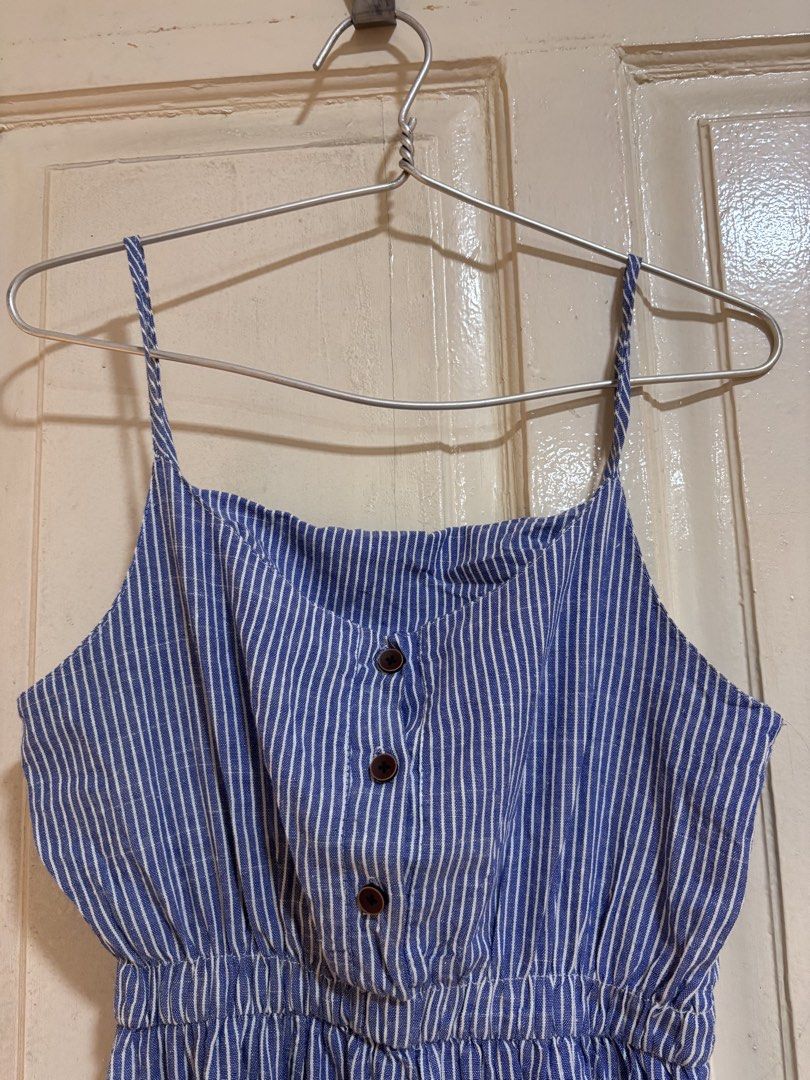 PRELOVED DRESS BIRU SALUR (Kategori: Gaun & Rok) berada di Jakarta Barat. Dikirim oleh vastdolphinn (ID iklan 1447198213, Gambar 2). Deskripsi: Dress katun , kancing depan hidup Ld96 pjg 102 .