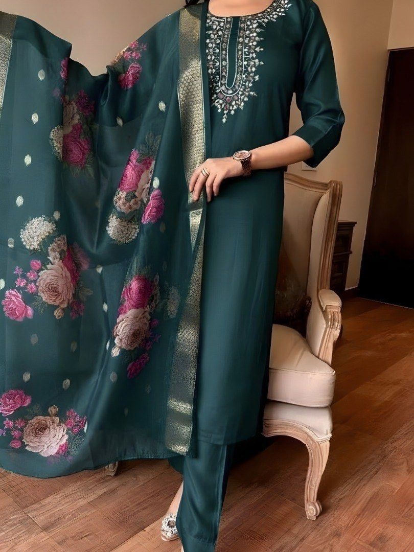 Punjabi suit (Category: Dresses) located in Seremban. Submitted by kmkannagy766727 (Listing ID 1447133255, Image 2). Description: NEW 3PAIR OF TOP-BOTTOM & DUPATTA SET RM 45 Only Freee Shipping 2 weeks delivery Code##c1⚡️ Top Fabric : *MAGIC COTTON Top-Work : *EMBROIDERY Bottom Fabric : *MAGIX SLUB* Dupatta Fabric : *CHANDERI DIGITAL PRINTED* Length : *(Top-45”) + (Bottom-38”)* SIZES : *S-36, M-38, L-40, XL-42, XXL-44.