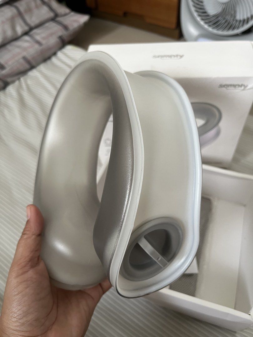 Samply OutCool U-Flex Cooling Pack / Neck Cooler (Category: Looking For) located in Daet. Submitted by UkayanNiAnj (Listing ID 1447119398, Image 3). Description: This cooling pack is so easy to use, easy to fill and very durable. Just add ice and water. .