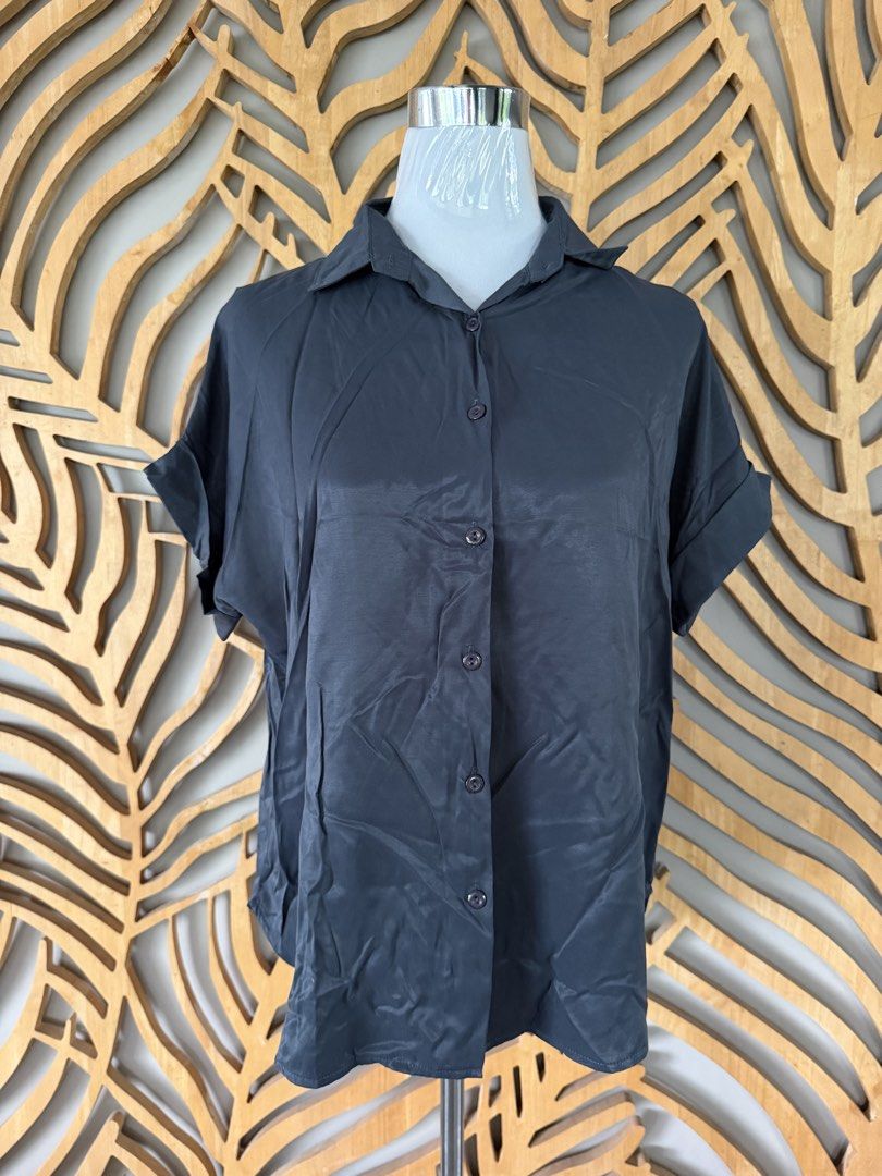 Satin Blouse short sleeved (Category: Blouses) located in Pasig City. Submitted by smayc_21 (Listing ID 1447239501, Image 1). Description: .