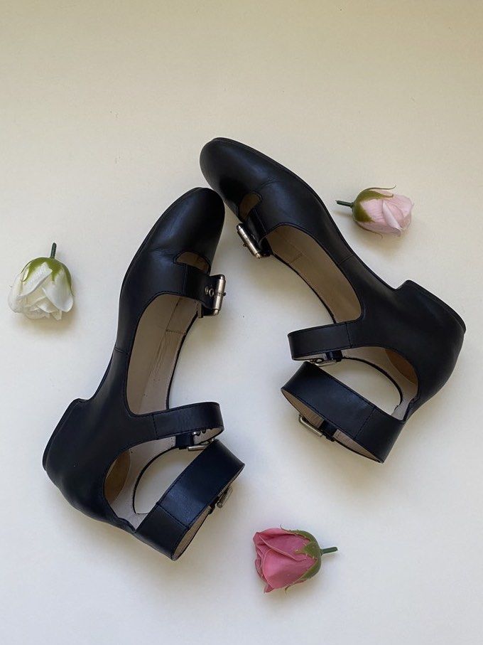 See by Chloe (Category: Flats & Sandals) located in Manila. Submitted by dashlux (Listing ID 1447189467, Image 2). Description: .
