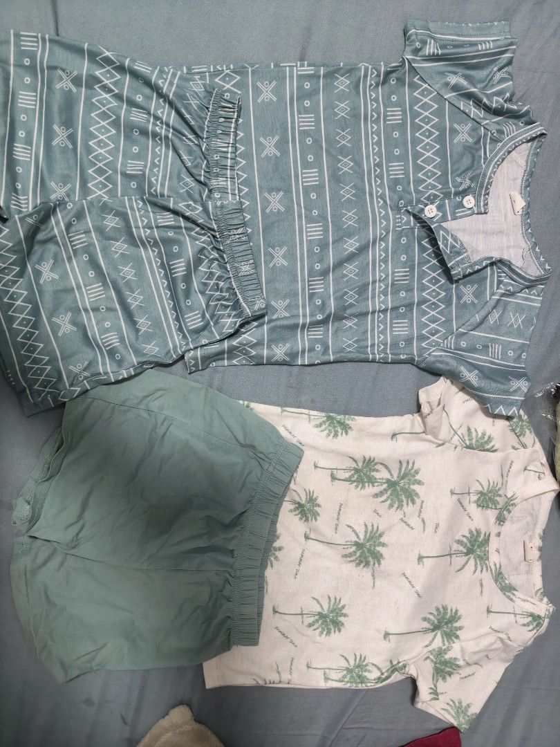 SHEIN Kids Pajama Set Size 2-3Y (Category: Babies & Kids Fashion) located in Mandaluyong City. Submitted by derekalava (Listing ID 1447246484, Image 1). Description: for sale SHEIN clothes and shoest - Size: 2-3 Years Old - Set 1: Teal geometric pattern - Set 2: White top with green palm trees and solid teal shorts - Ideal for sleeping or lounging at home if interested please call txt or pm me see pics for the condition thank you .