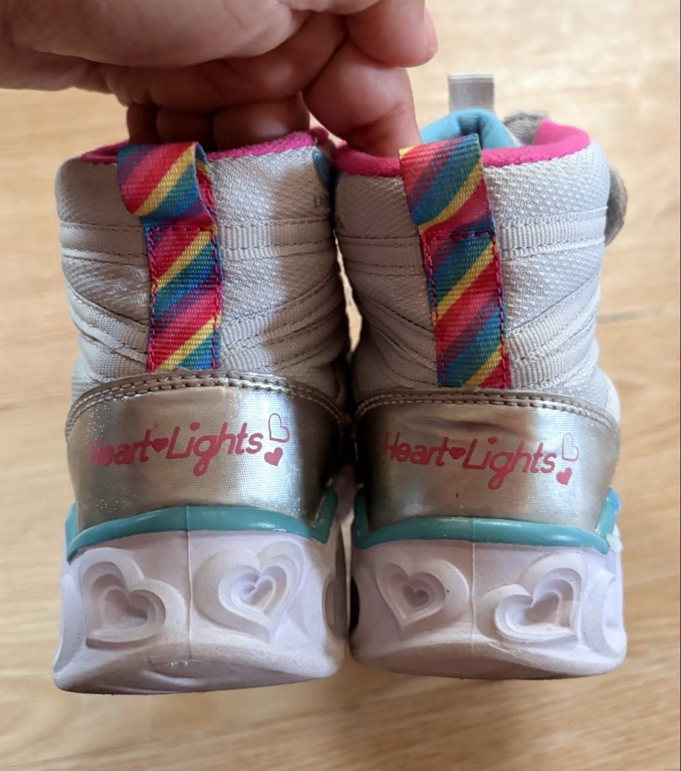 Skechers hicut shoes (Category: Babies & Kids Fashion) located in Koronadal. Submitted by bulilitph_ (Listing ID 1447136929, Image 2). Description: Ukaysource Eur 28.5 inaole 18cm Est 4-5y.o Us 12.