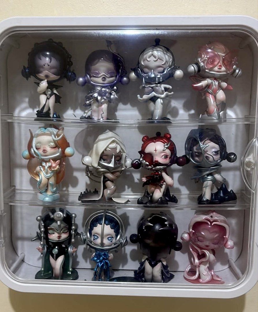 SKULLPANDA SET (Category: Designer & Blind Box Toys) located in Bulacan. Submitted by cclo_ (Listing ID 1447289961, Image 1). Description: SkullPanda Set wt case RFS: Quiting & need funds Inclusion: 12pcs set Skullpanda Case Box Cards .