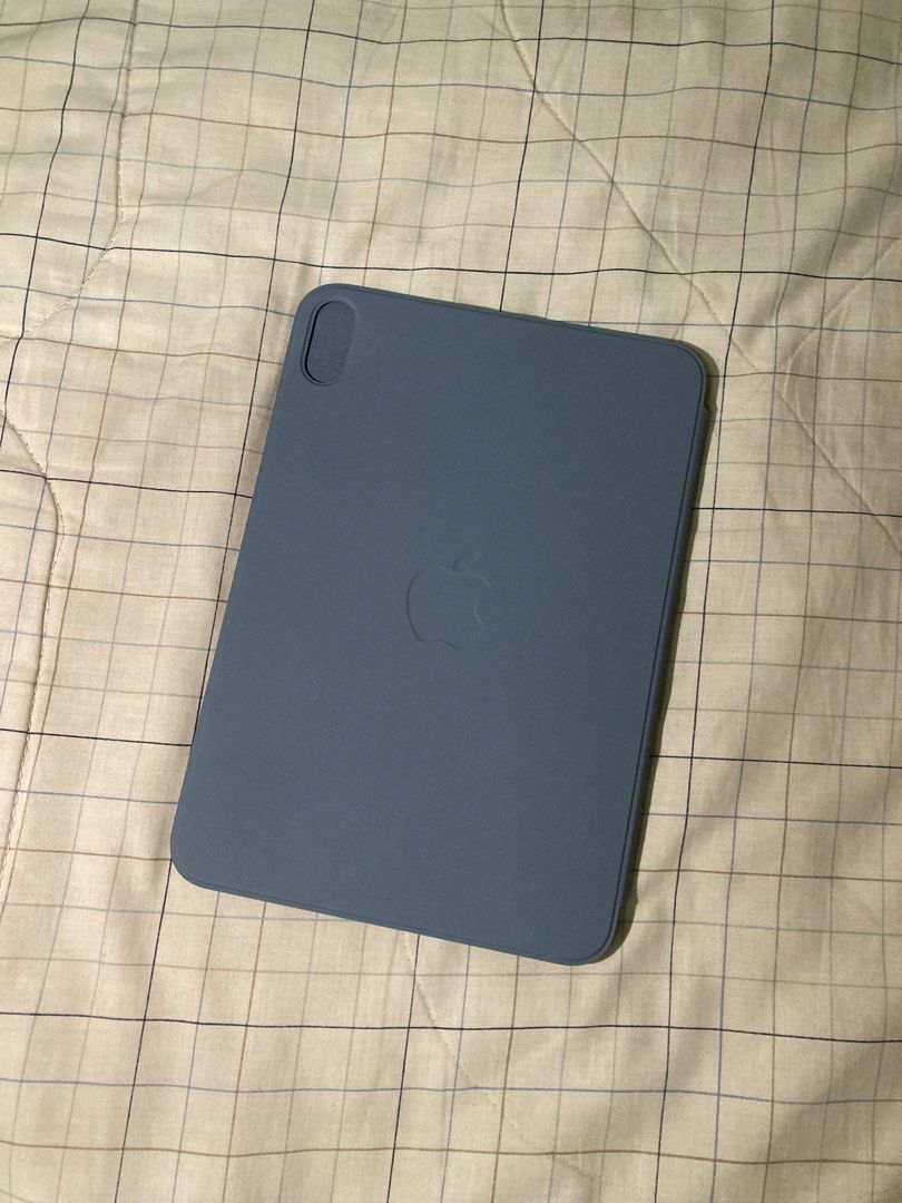 Smart Folio Ipad Mini 7 A17 Pro Case in Denim (Category: Cases & Sleeves) located in Cavite. Submitted by nadadadaaa (Listing ID 1447203725, Image 2). Description: - original, bought from powermac - good as new, no box - with denim sleeve as a freebie rfs: i don’t like it, used it only for a few hours.