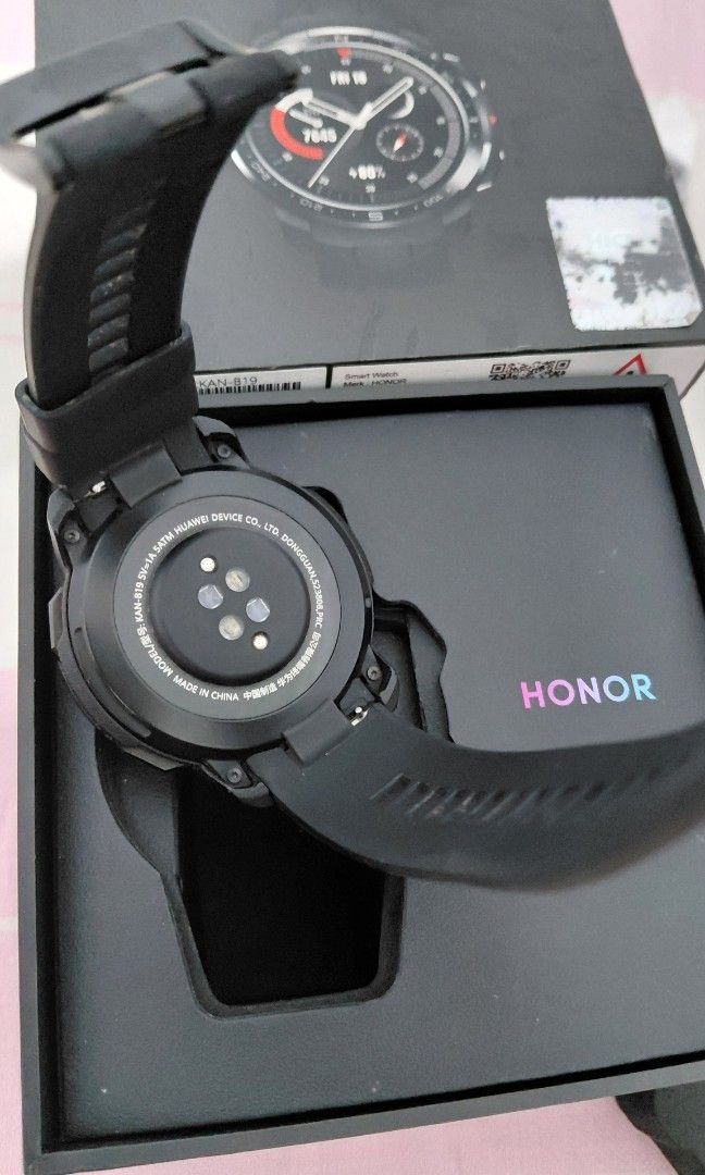 Smartwatch Huawei Honor -GS Pro Resistant,MIL-STD 810G, Fitu Olahraga 100mode, VO2 Max, dll, Kondisi Normal Jamin Mulus Jarang Pakai (Kategori: Jam & Perhiasan Antik) berada di Palembang. Dikirim oleh acn15m8 (ID iklan 1447208910, Gambar 2). Deskripsi: Smartwatch Honor GS Pro 2A1 • Fullset • Kondisi Normal No Minus • baterry normal • Gps Compass, dll "95% baru minim gores" Sering disimpan / Jarang pakai Harga Nego, Cek brg dulu Spesifikasi singka