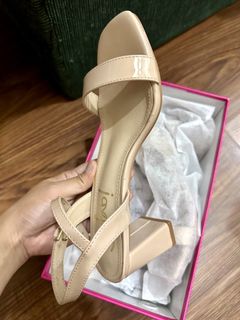 (Category: ) located in . Submitted by prettyemz (Listing ID 1447154210, Image 1). Description: .