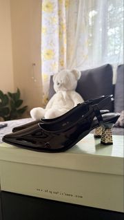 (Category: ) located in . Submitted by oopssallcloset (Listing ID 1447115413, Image 1). Description: .