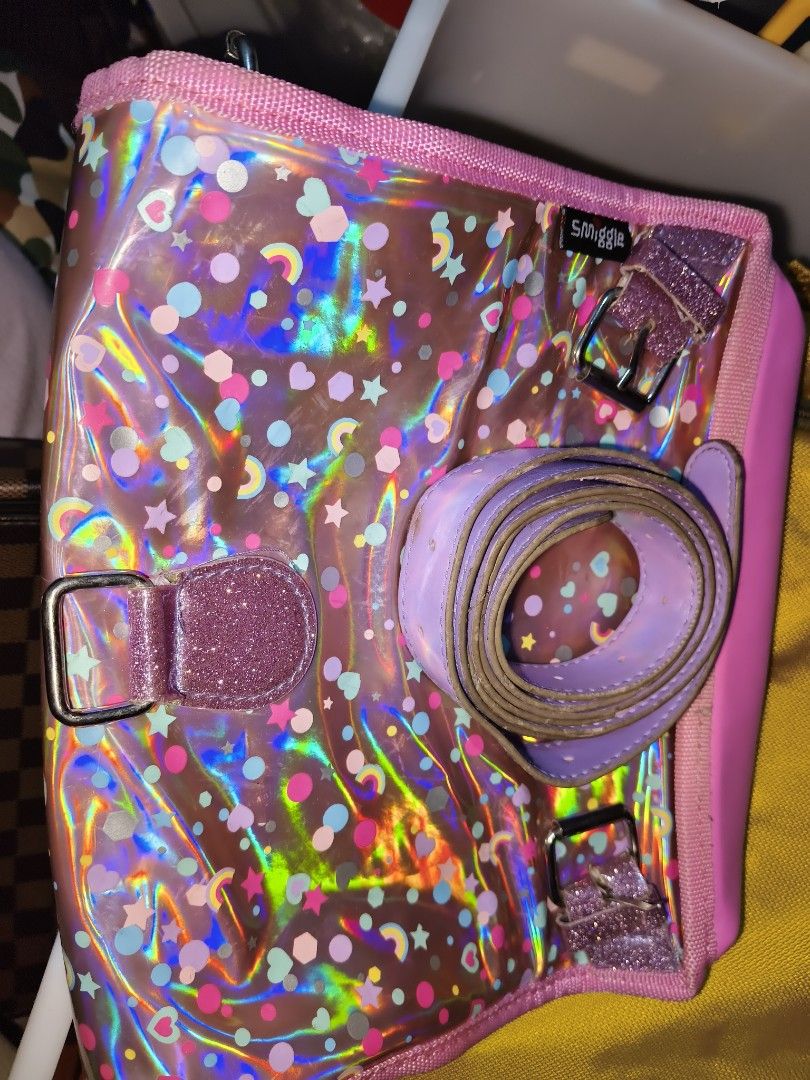 Tas gendong smiggle anak (Kategori: Tas & Dompet Wanita) berada di Bandung. Dikirim oleh lei_fah1283 (ID iklan 1447125248, Gambar 3). Deskripsi: uk, 24*9*22 minus kotor2 sedikit krn lama disimpan dan pemakaian.