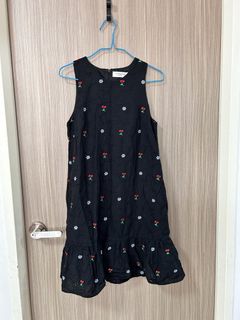 (Category: ) located in . Submitted by enchantyourcloset (Listing ID 1447168110, Image 1). Description: .