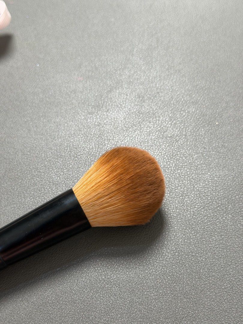 TILLO Powder Buffer Brush T04 (Category: Makeup) located in Manila. Submitted by declutterreset.ry (Listing ID 1447256704, Image 3). Description: - TILLO powder buffer brush, model T04 - Bought last month - Soft bristles for smooth powder application - Black, tapered handle for comfortable grip - Original box included with cute cherry blossom design - A great addition to any makeup collection.