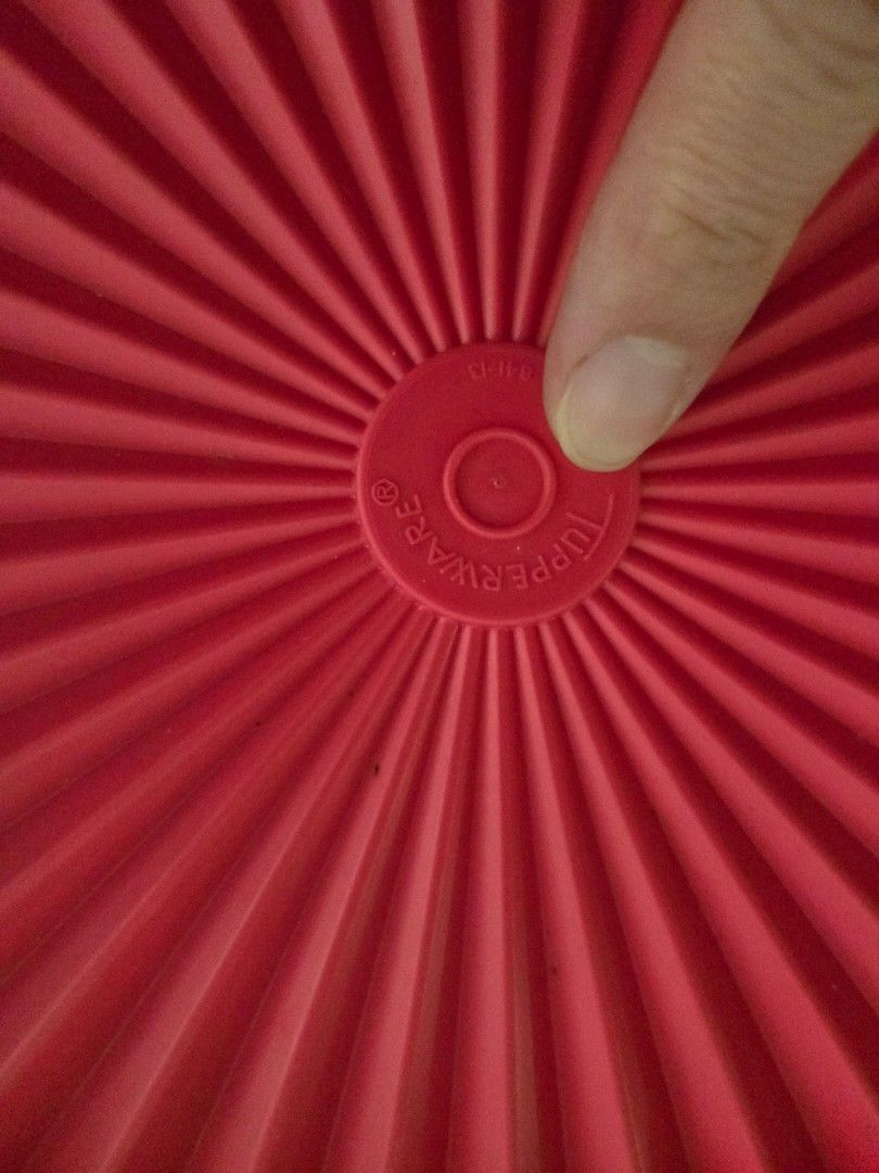Tupperware Square Container with Red Lid498308588976230404